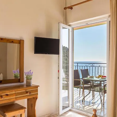 With Sea View And Pool - Corfu Apartamento