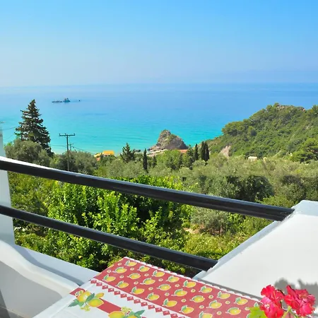 Daire With Sea View And Pool - Corfu