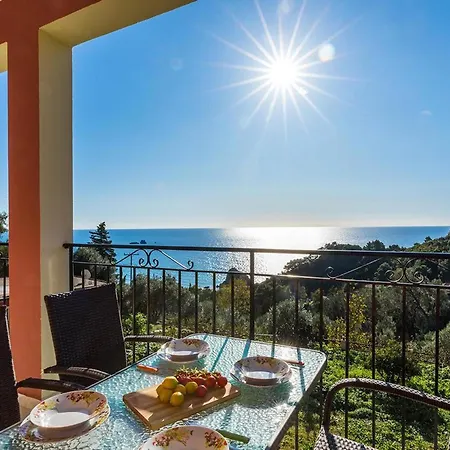 With Sea View And Pool - Corfu Pelekas