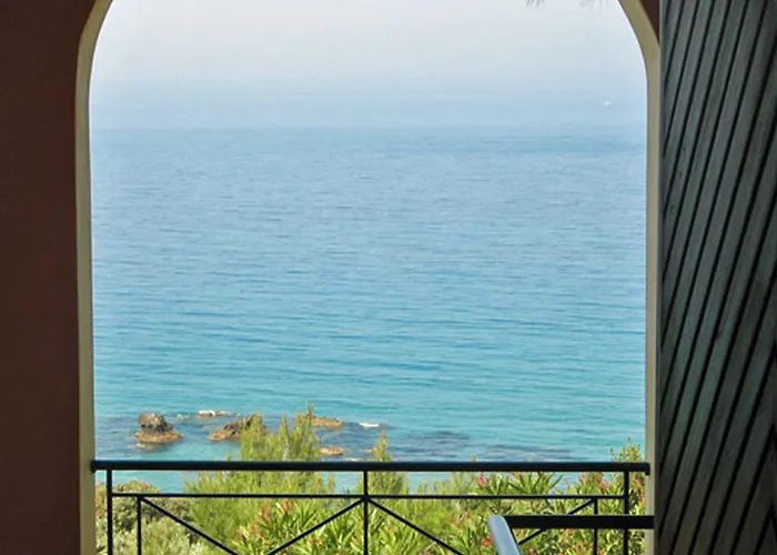 With Sea View And Pool - Corfu